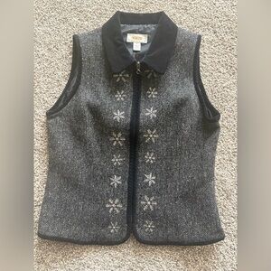 Talbots Black and Gray Women's Vest with Snowflake Pattern and Velvet Trim.